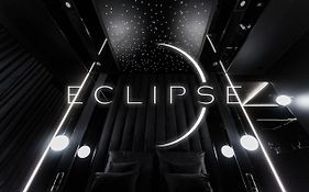 Eclipse Black Room